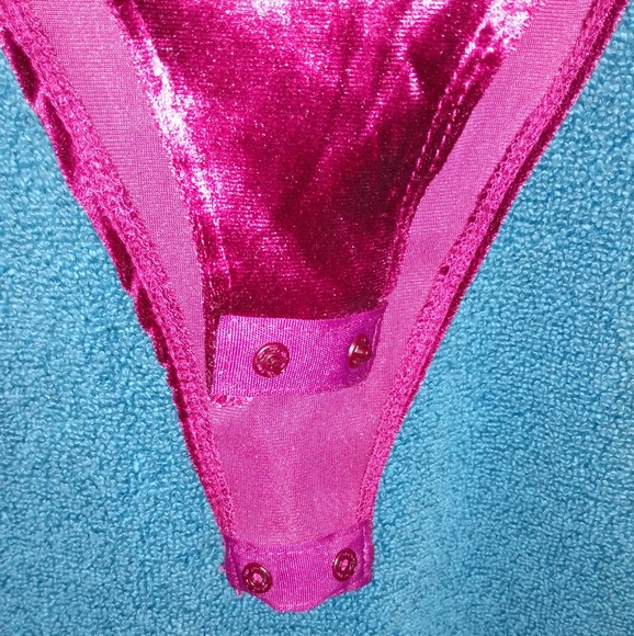 🔴 SALE NWT Haute Monde Burgundy Velvet Bodysuit - Picture 3 of 6